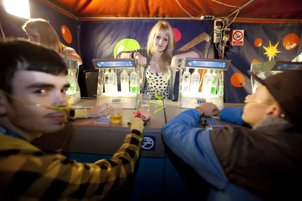 Festivalgoers and atmosphere at Global Gathering 2010